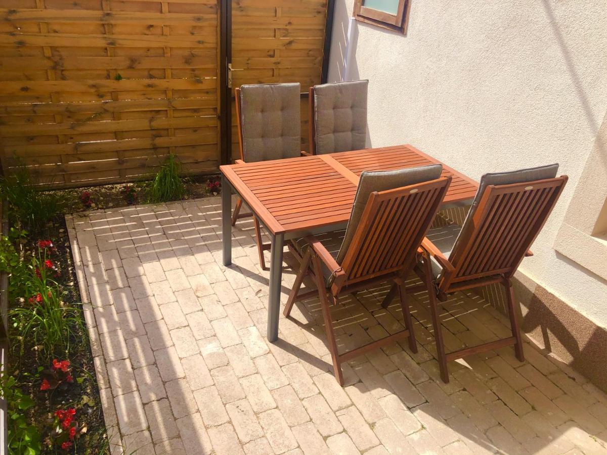 Boroka Apartman Belvaros Veszprém Extérieur photo